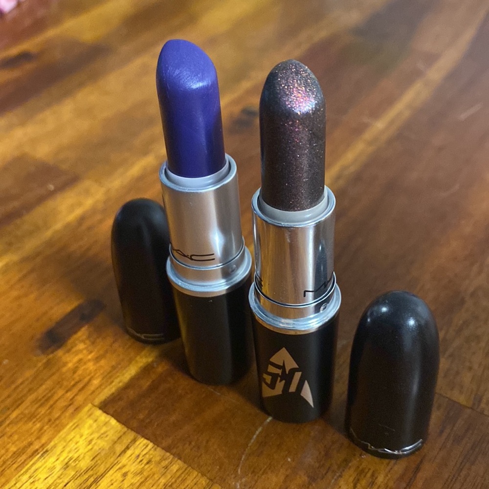 (2) MAC LIPSTICKS